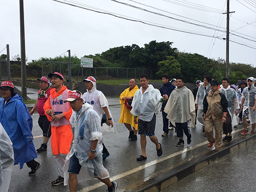 5・15沖縄平和行進のようす